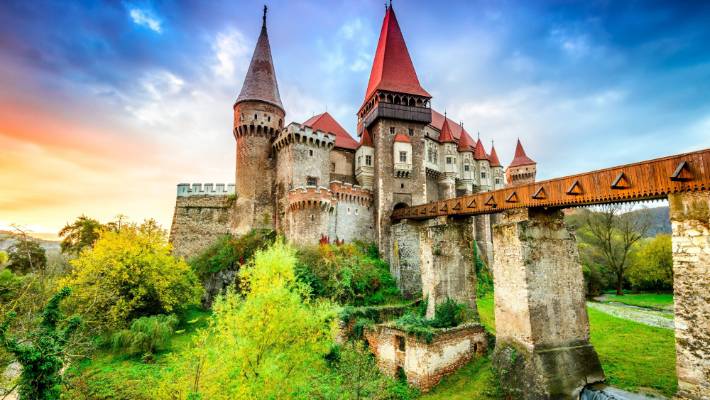 Since 2005 Dracula tours are a specialty of tour operator Transylvania Live.